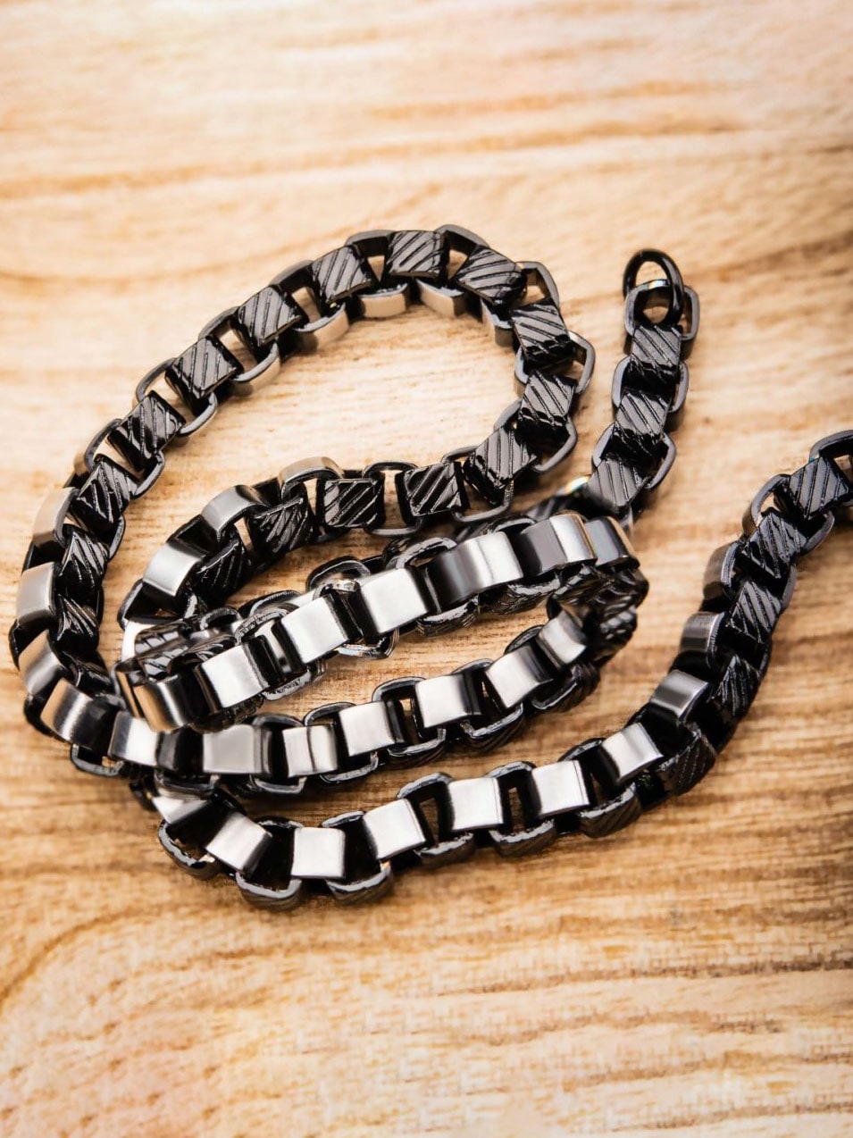 Box Chain Inox Armband - Svart Silver 1.jpg
