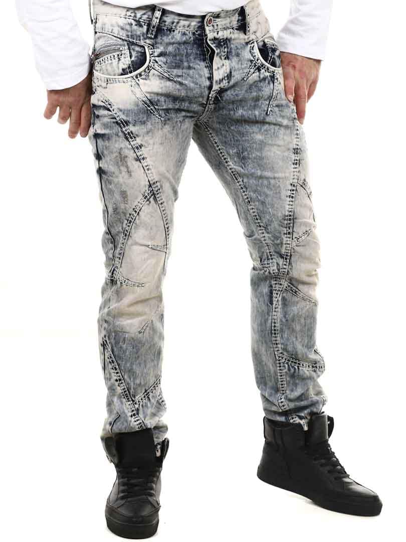 Ripped_Ergon_CipoBaxx_Jeans2.jpg