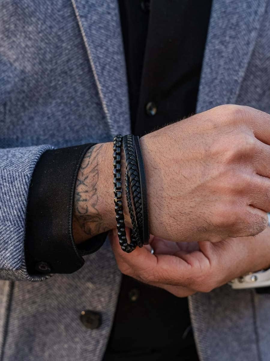 Serasar Hero Leather Armband b047 2.jpg