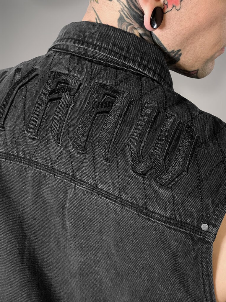 UNDYING sleeveless jacket 5.jpg